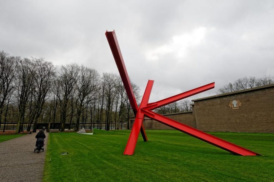 Amsterdam: Private tour to Kröller-Müller Museum - Who should book this Amsterdam to Kröller-Müller private tour?