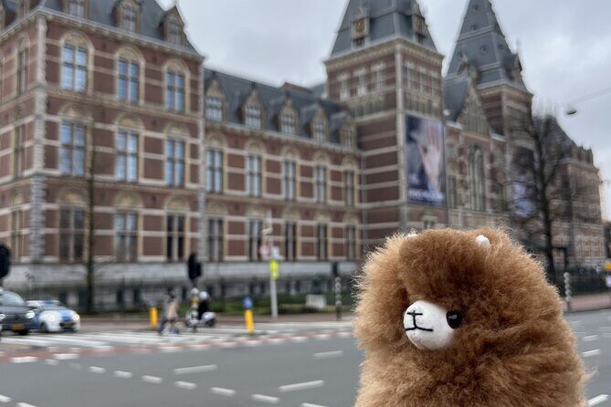 Amsterdam Private Walking & Tasting Tour - Dam Square and the Royal Palace: big sights, not just big crowds