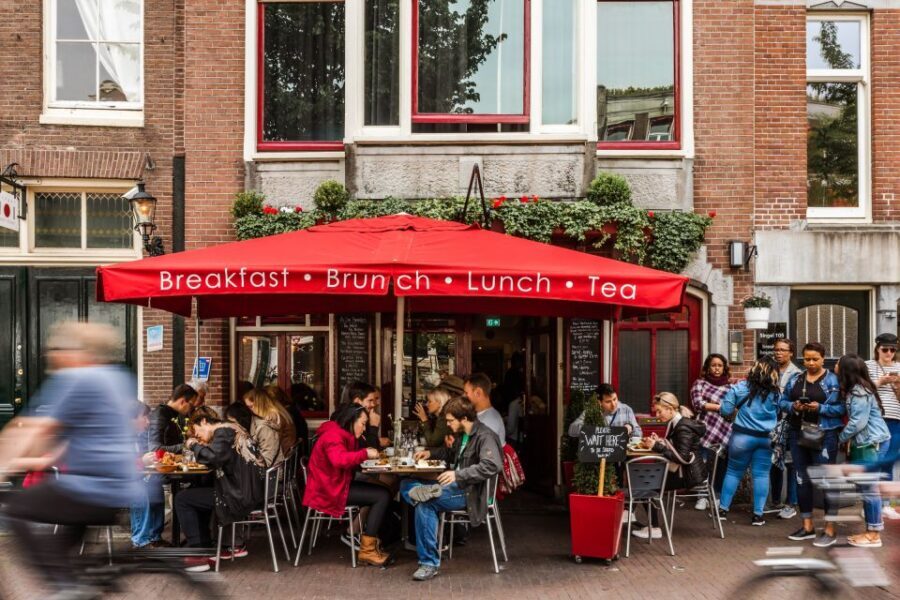 Amsterdam: Private Walking Tour of Jordaan & De 9 Straatjes - Key highlights to look for