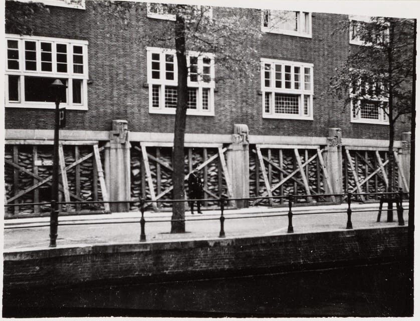 Amsterdam: Private World War Two History Walking Tour - Key things that make this tour work well