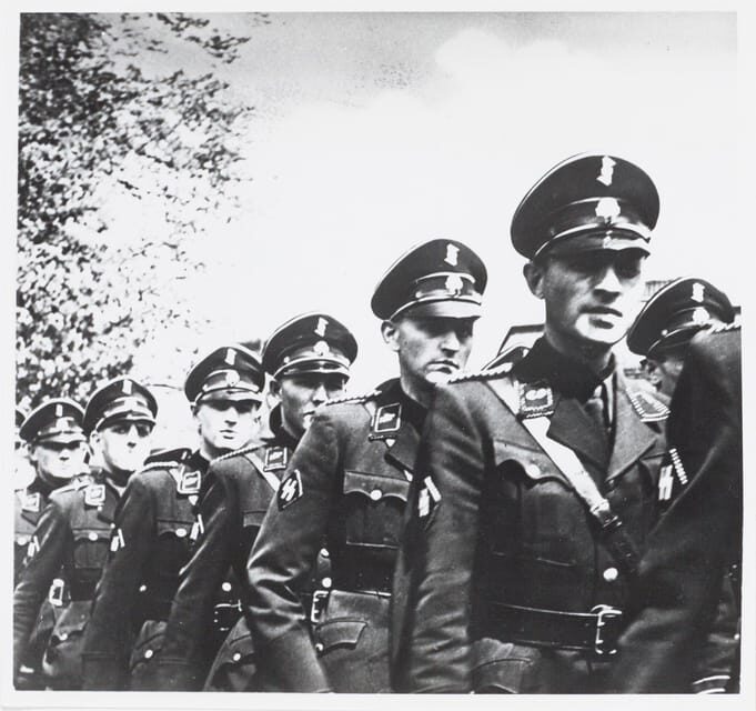 Amsterdam: Private World War Two History Walking Tour - What this tour does not include (and how to plan around that)
