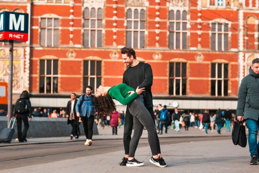 Amsterdam: Professional photoshoot at Centraal Station - Key highlights you’ll actually care about