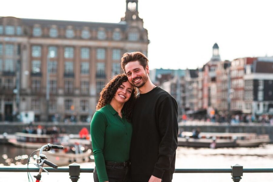 Amsterdam: Professional photoshoot at Centraal Station - What you get: professionally edited high-res photos in under 48 hours