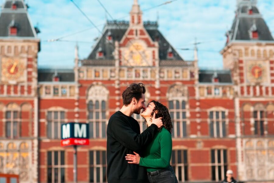 Amsterdam: Professional photoshoot at Centraal Station - Practical tips to get the most from a station shoot