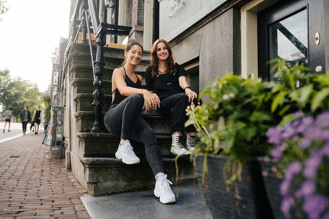 Amsterdam Professional Photoshoot at the Canals - What’s Included (and Why It’s Good Value)