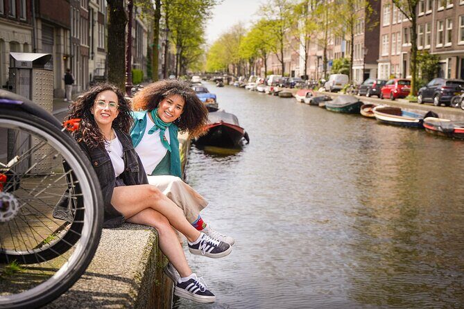 Amsterdam Professional Photoshoot at the Canals - Who This Is Best For