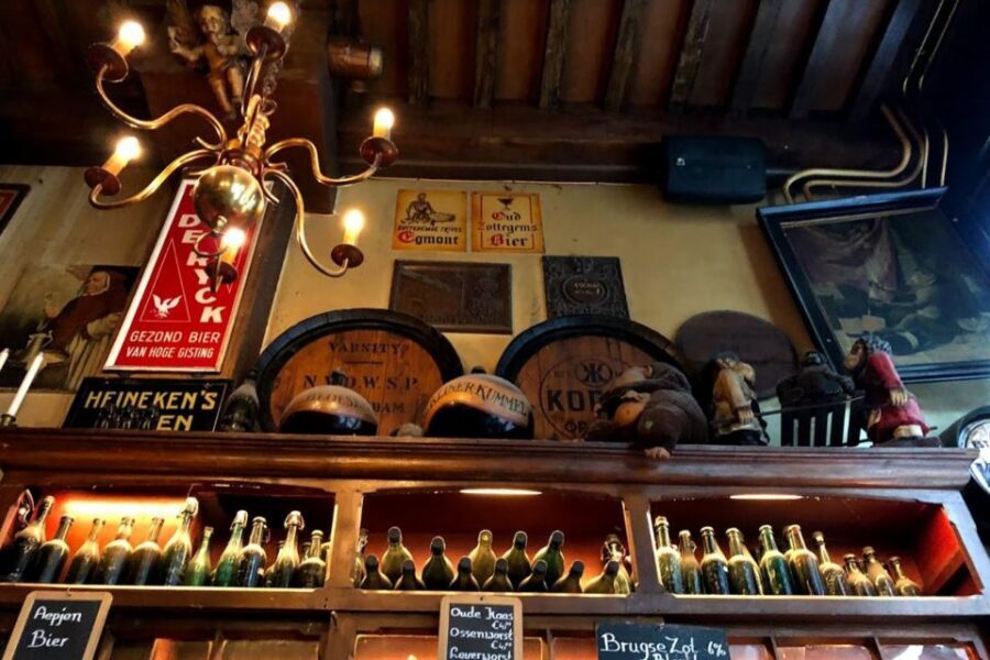 Amsterdam: Red Light District 1-hour Smartphone Audio Tour - Ending at Nieuwmarkt: Waag’s changing roles