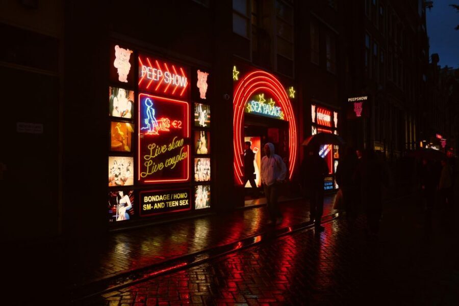 Amsterdam: Red Light District and Coffeeshop Culture Tour - What the Walk Feels Like in Practice (And Who It Suits)
