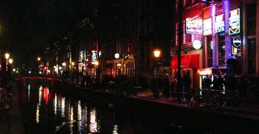 Amsterdam: Red Light District and Coffeeshop tour - Walking the Red Light District with real-world context