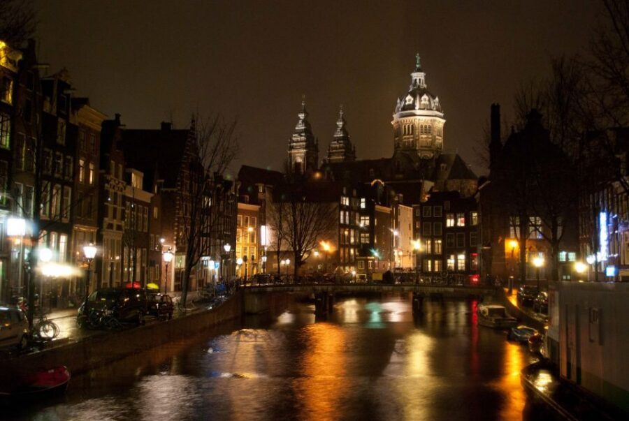 Amsterdam Red Light District and Old Town Walking Tour - The Old Church Area: The District’s Most Meaningful Landmark