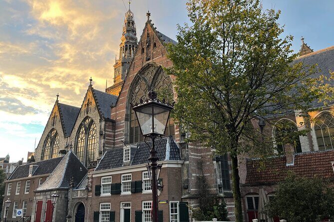 Amsterdam Red Light District: Serene and Other! - Old Libra and the Merry Finish That Helps It Stick