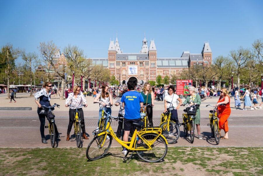 Amsterdam: Relaxed City Highlights Guided Bike Tour - Bike setup and city traffic rules: how the tour helps you feel in control