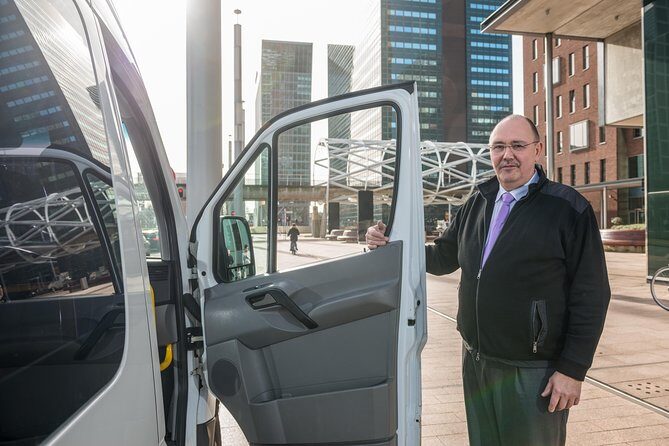 Amsterdam Schiphol Airport (AMS) Departure transfer from Amsterdam City - The ride itself: direct to Schiphol, no extra stops