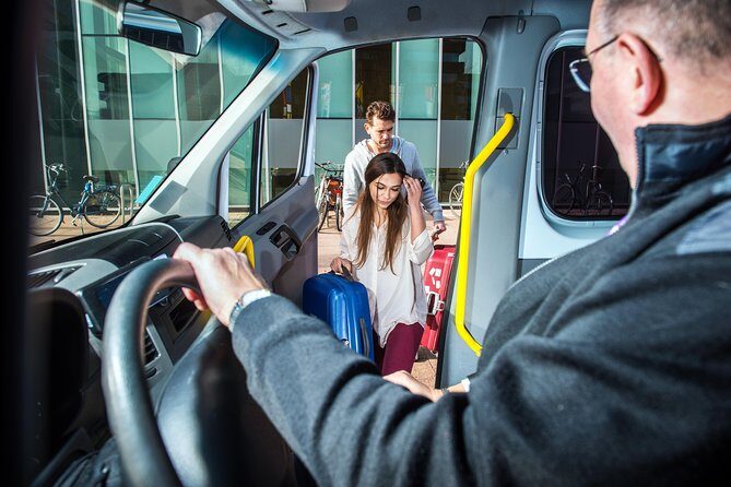 Amsterdam Schiphol Airport (AMS) Round Trip transfer to Amsterdam City - Your return trip to AMS: staying on schedule