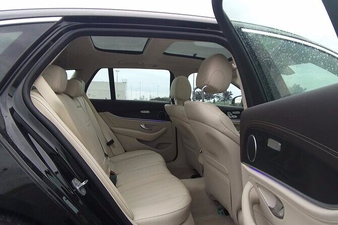 Amsterdam Schiphol Airport (AMS) to Amsterdam - Arrival Private Transfer - The One Thing to Get Right: Your Pickup Details
