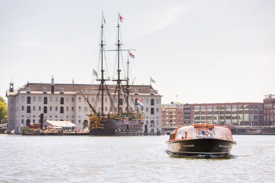 Amsterdam: Stedelijk Museum and 1-Hour Canal Cruise - Audio guides on both parts: GPS on the boat, multi-language support
