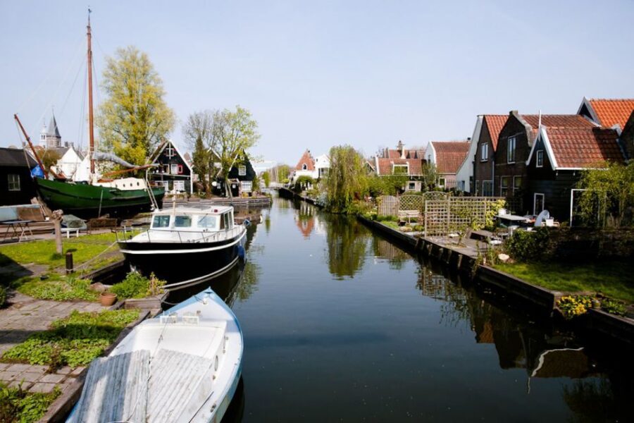 Amsterdam: Windmills, Edam, Volendam and Marken Private Tour - Zaanse Schans: Windmill Open-Air Museum, Polders, and Clogs