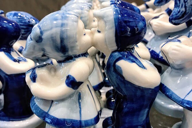 Amsterdam's Unexpected Treasures Private Walking Tour - Starting at Amsterdam Centraal: the easiest way to get your bearings