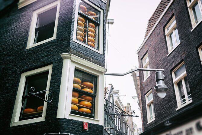 Authentic tour of Amsterdam: Jordaan, Ana Frank and Vondelpark - Anne Frank’s house area: learning the story where it belongs