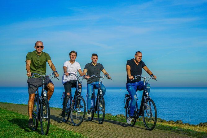 Bike rental Volendam - Explore the Countryside of Amsterdam - Monnickendam in One Hour: Bronze Brick Houses and a Waterfront Brewery Stop