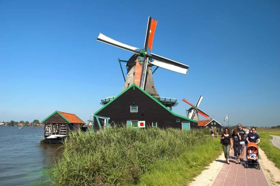 Brussels: Holland Keukenhof & Kinderdijk Guided Day Tour - From Brussels to the Dutch Countryside: A 12-Hour Reality Check