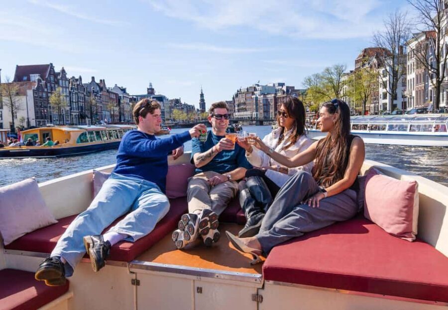 CHEESE AND DRINKS TOUR: A TASTE OF AMSTERDAM ON THE CANALS - Eastern Docklands, NEMO, and Het Scheepvaartmuseum