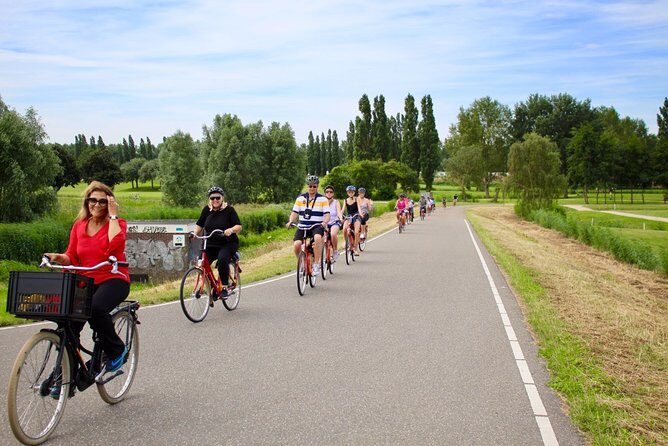 Countryside Fishermen Villages & Cheese E-bike Tour - Stop 2: Monnickendam and fishermen-town history you can picture