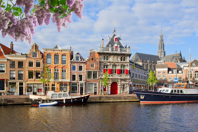 Cultural and Historical Audio guided walking tour Tour of Haarlem - Hofje van Oorschot: why Haarlem has these hidden courtyard pauses