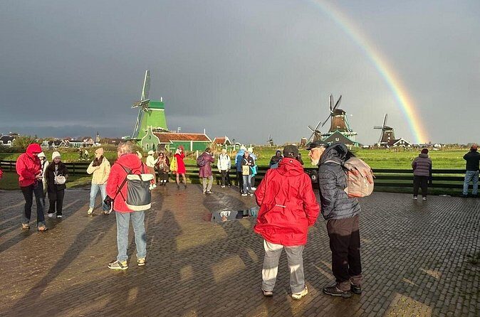 Daytrip Tour from Amsterdam to Zaanse Schans and Giethoorn - Pace, timing, and what to bring