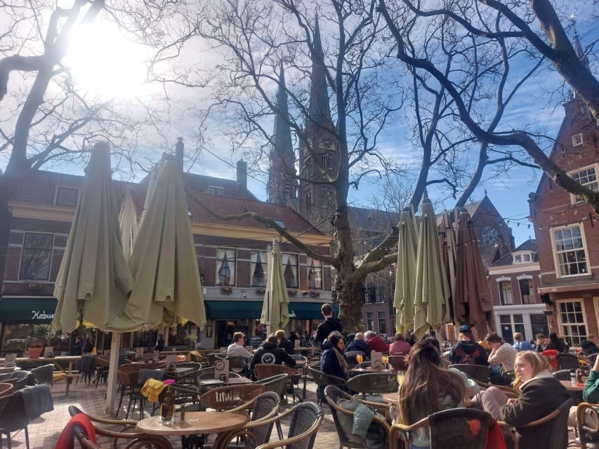 Delft: Dive into the Golden Age on a Private Walking Tour - Market Square, churches, and canals: your main loop through Delft’s heart