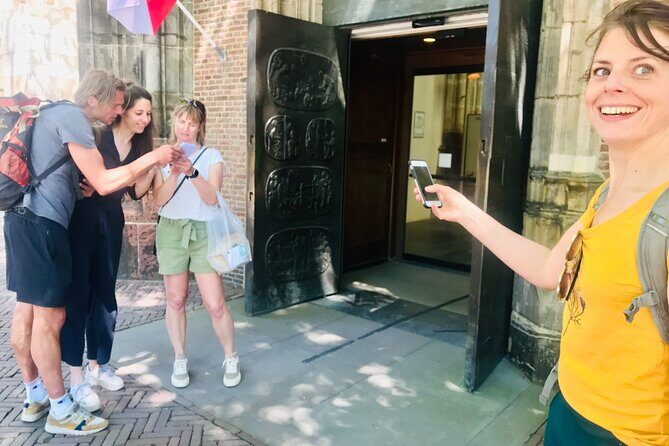 Discover Haarlem with a self-guided Outside Escape city game tour - Bakenessergracht canal: monuments along the water