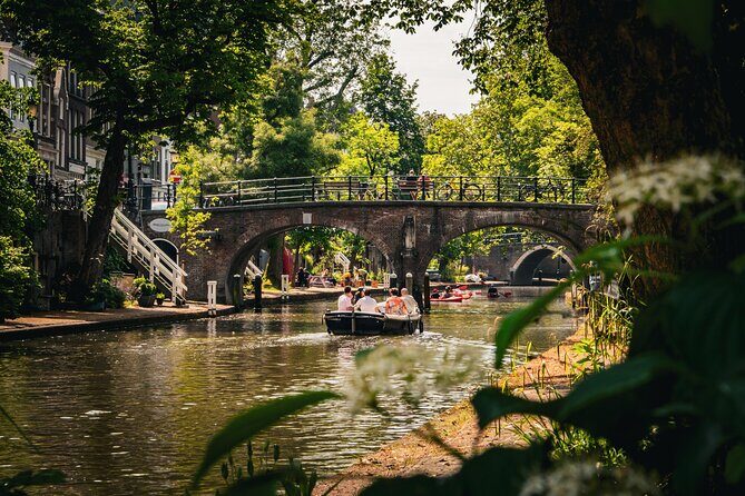 Discover Our Utrecht: Limited Group Size & Optional Extras - Tolsteegbarrière: A lesser-known Utrecht stop with a real local pause