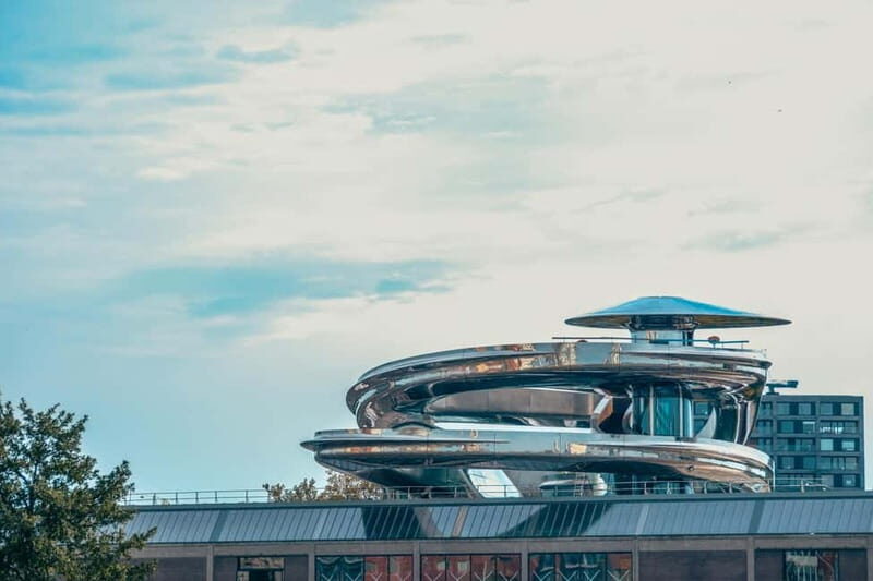 Discover Rotterdam: Classic Highlights Bike Tour by a Local - Oude Haven to De Hef: maritime history meets steel-and-daring design