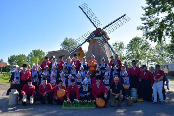 Dutch Experience in Volendam with Traditional Outfits - Getting there from Amsterdam: simple public transit plan