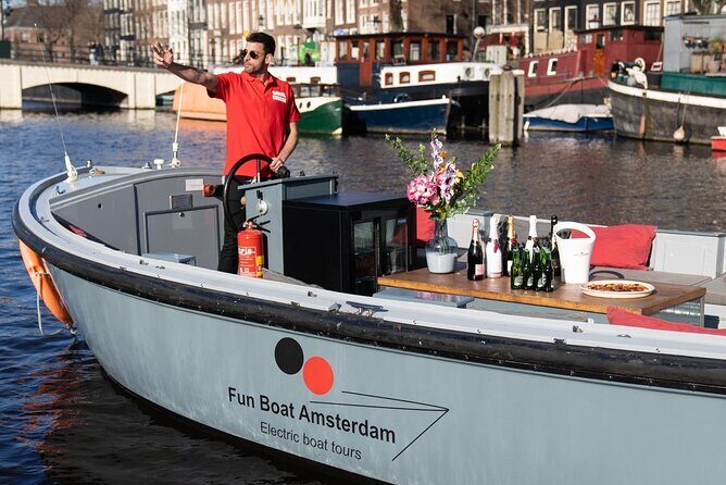 Dutch Pancake City Centre Canal Cruise - Why this 1-hour canal cruise works better than a long walking loop