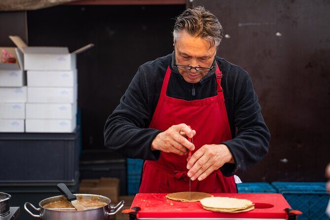 Dutch Street Food Tour on Amsterdam Market - How the snack route works inside the market