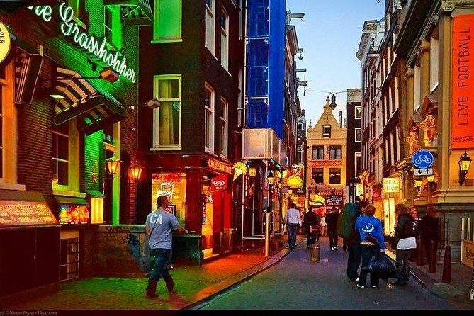 Exclusive small-group Amsterdam Red Light District tour - What this tour is really about: De Wallen with context