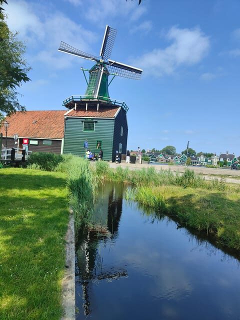 Excursion from Amsterdam to the windmills of Zaanse Schans - Who should book this excursion (and who should rethink it)