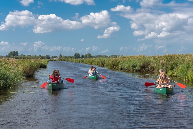 Fresh nose tour with the canoe through the nature near Amsterdam - Dutch water management teaching: why it makes the paddle more than scenery