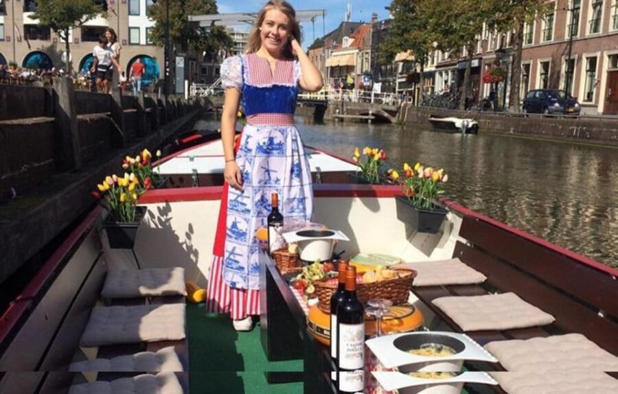 From Amsterdam; Alkmaar Cheese market & Zaanse Schans - Value check: what you’re paying for (without guessing the price)