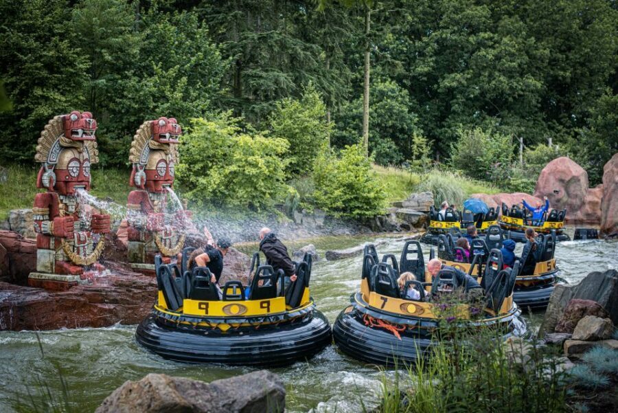 From Amsterdam: Day Trip to Efteling Theme Park with Ticket - Should you book this Efteling day trip from Amsterdam?