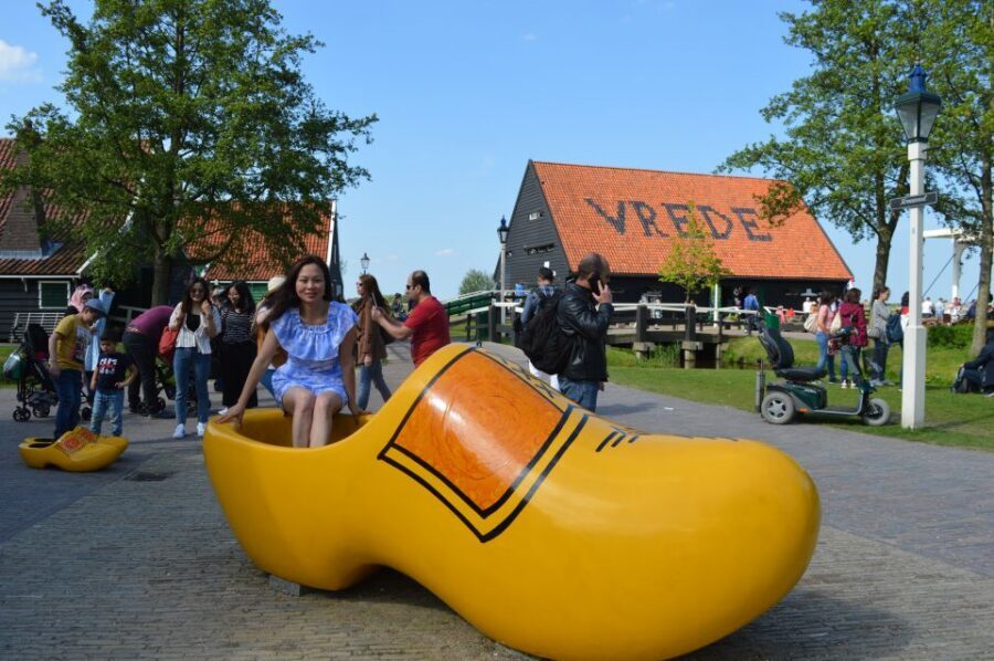 From Amsterdam: Small Group Zaanse Schans and Volendam Tour - Should you book this Amsterdam-area tour?