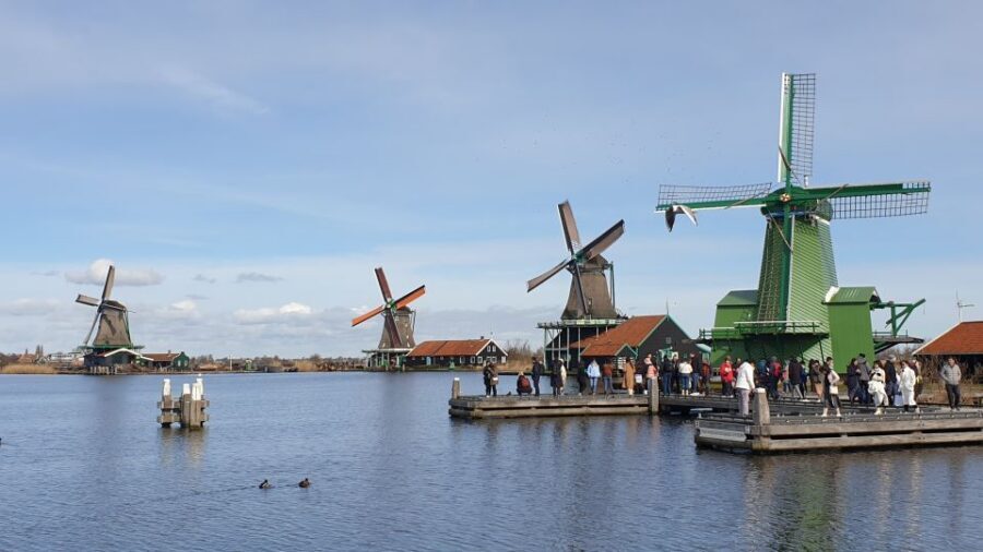 From Amsterdam: Small Group Zaanse Schans and Volendam Tour - How much walking is involved, and who should choose this tour