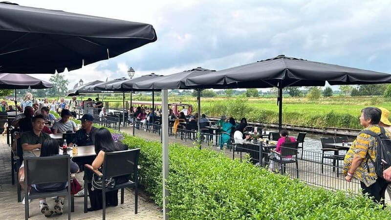 From Amsterdam to Giethoorn Day Trip - Why Giethoorn Feels Like a Reset From Amsterdam