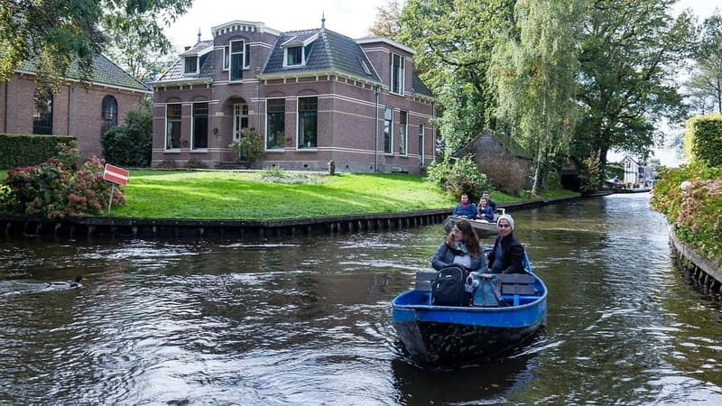 From Amsterdam: Zaanse Schans and Giethoorn Countryside Trip - Price and Value: Is $516 Per Person Fair?