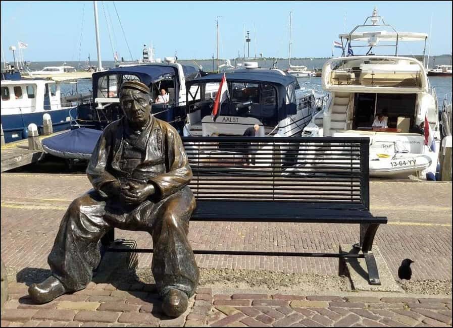 Full-day excursion to Edam, Volendam, and Marken - Canal cruise: a calm reset between villages