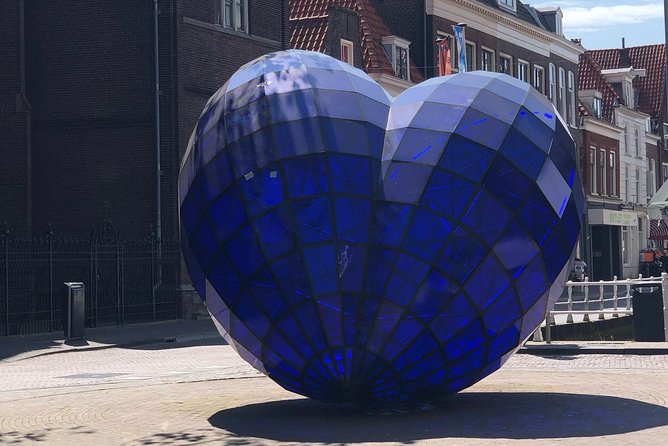 Get the best out of Delft by creating memories during our private walking tour! - Prinsenhof Delft and Markt: from William of Orange to Delft Blue