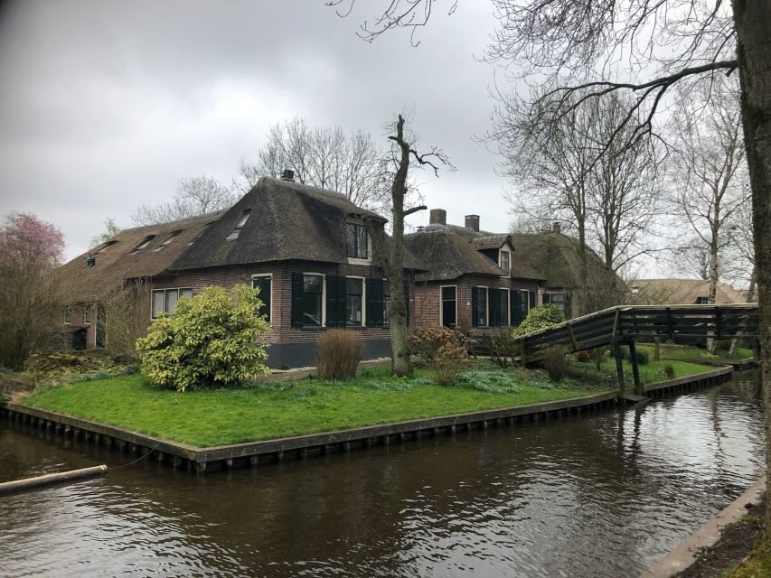 Giethoorm & Exploring the North of The Netherlands Tour - A Private North Holland Day Built Around Giethoorn and Hasselt