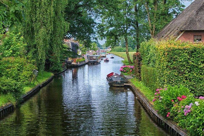 Giethoorn Private Tour, Canal Cruise and Windmills from Amsterdam - Price and what you’re really buying (at €$475+ a person)