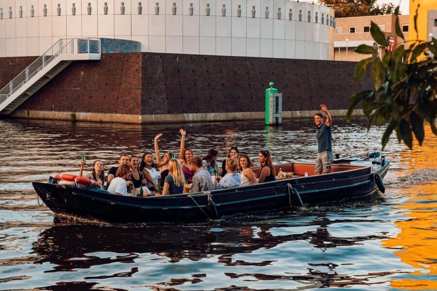 Groningen: City canal cruise (with unlimited drinks) - Boarding at Schuitendiep 1022: how to find your boat without stress